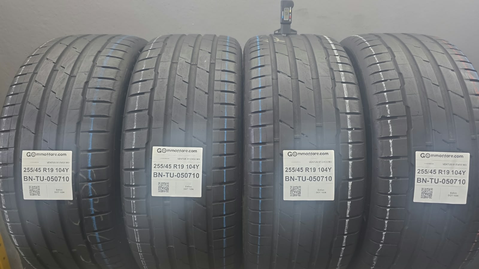 Hankook VENTUS S1 EVO3 MO 255/45 R19